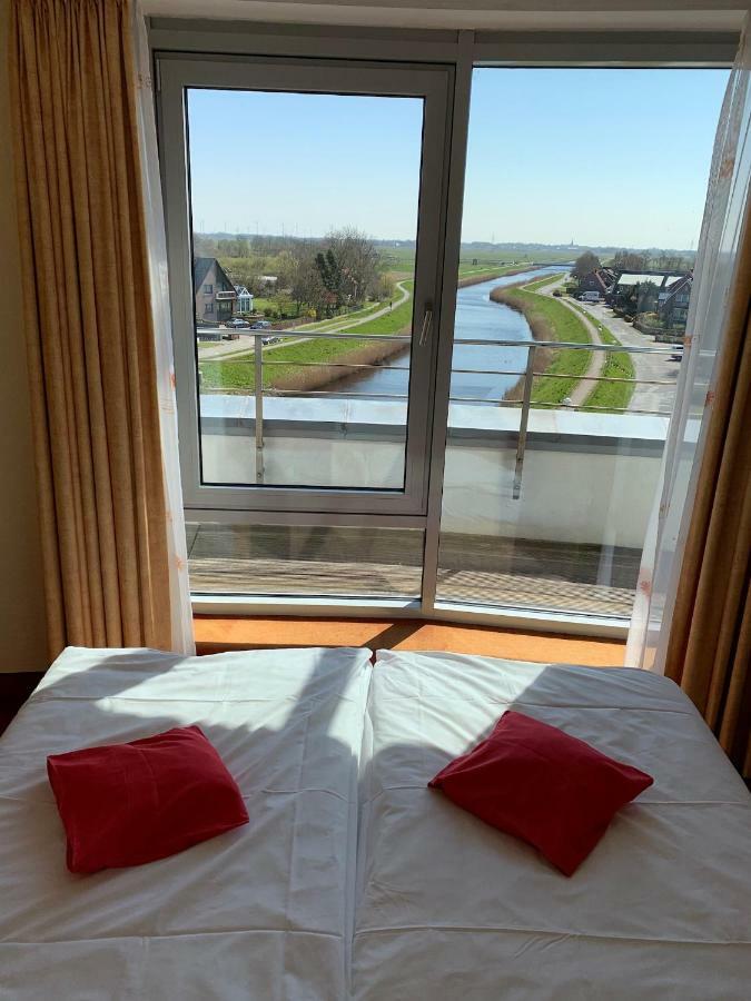 Nordseehotel Benser Hof Am Hafen เบนซาซิเออ ภายนอก รูปภาพ